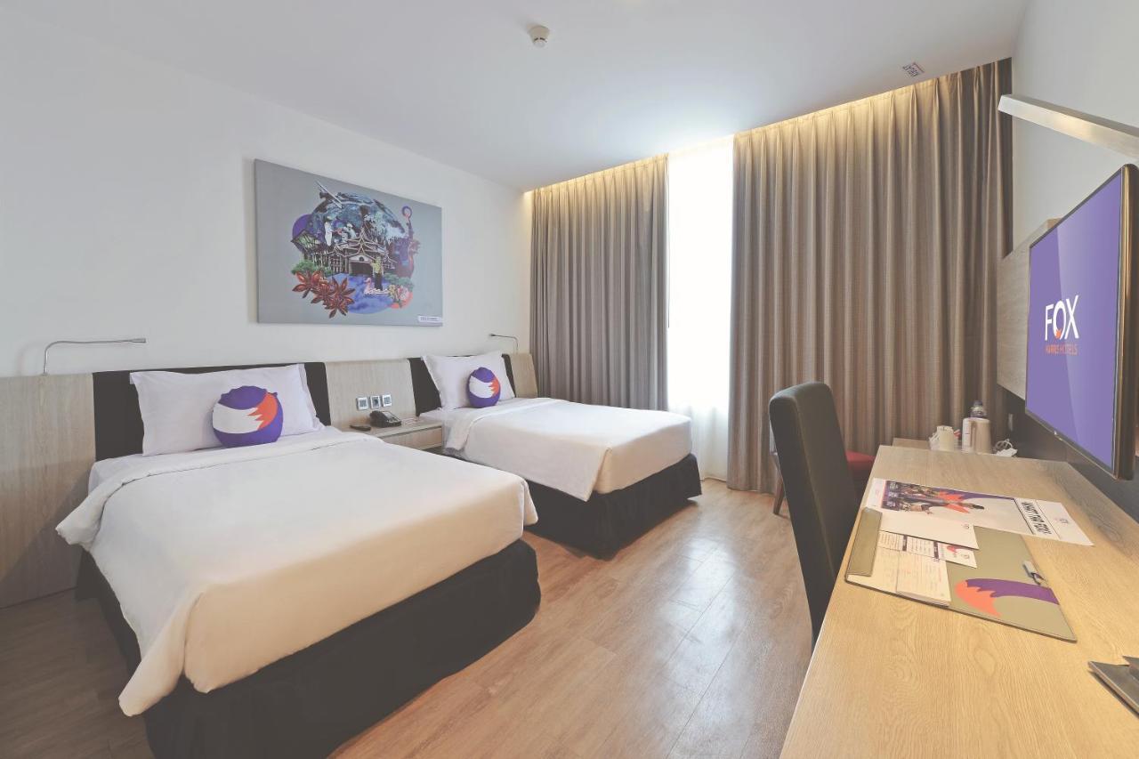 FOX Hotel Pekanbaru Exterior foto