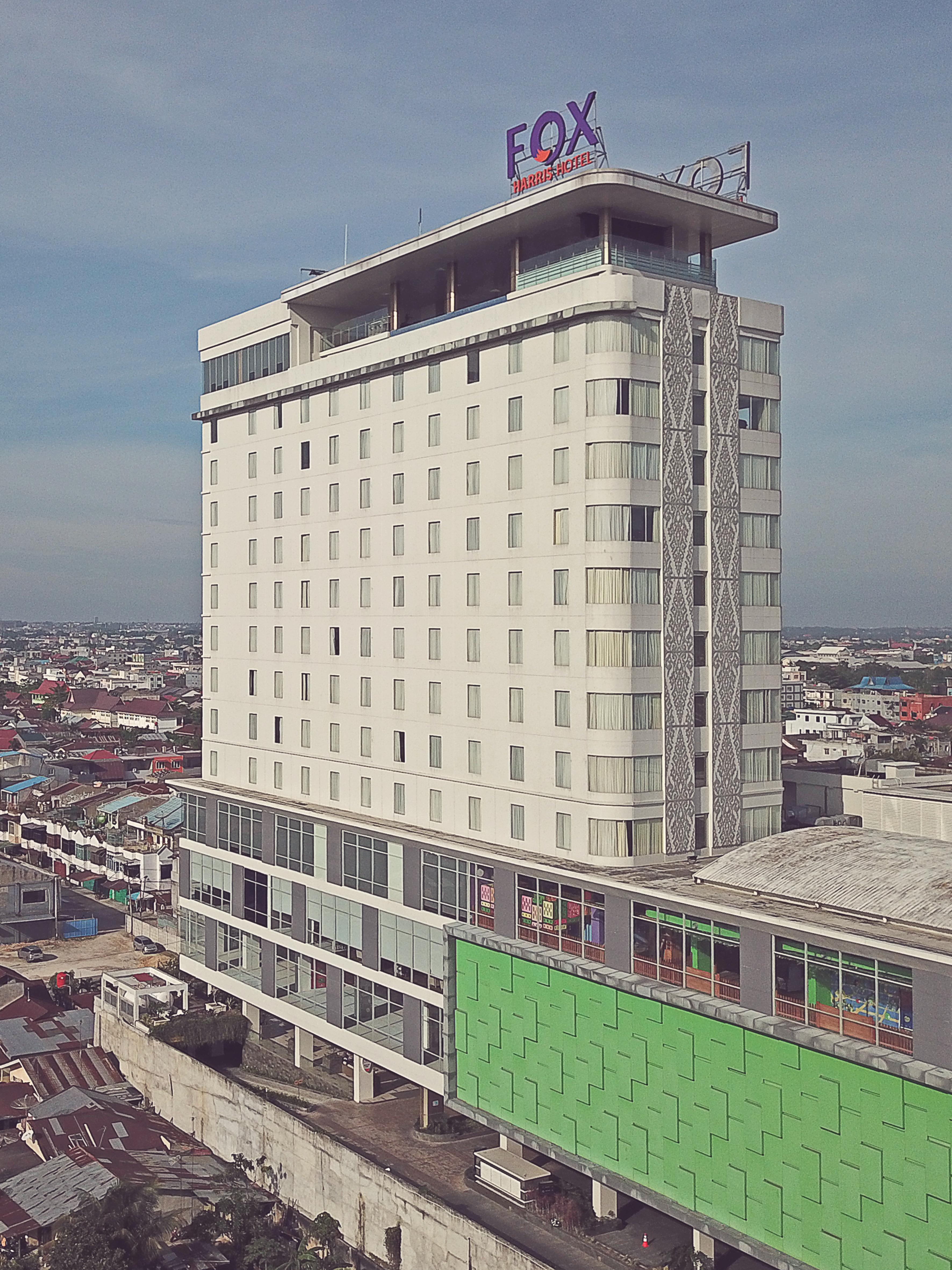 FOX Hotel Pekanbaru Exterior foto