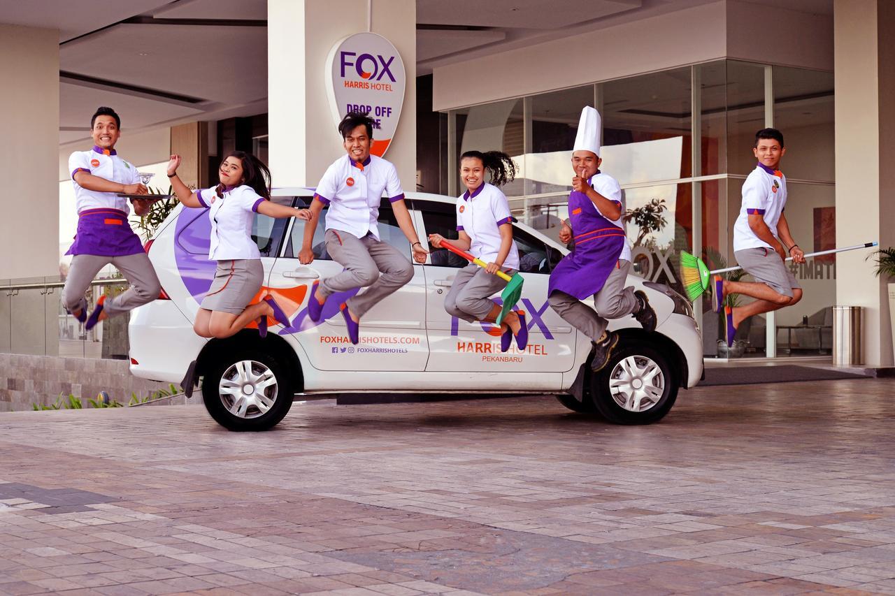 FOX Hotel Pekanbaru Exterior foto